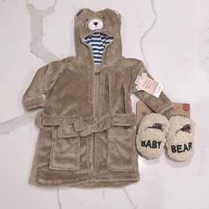TEDDY BEAR ROBE (0-9 Mo) & BABY BEAR SLIPPERS (9-12 Mo)